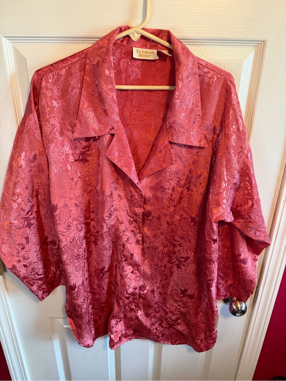 Vintage Victoria's Secret salmon pink Rose satin sleep top. M/L